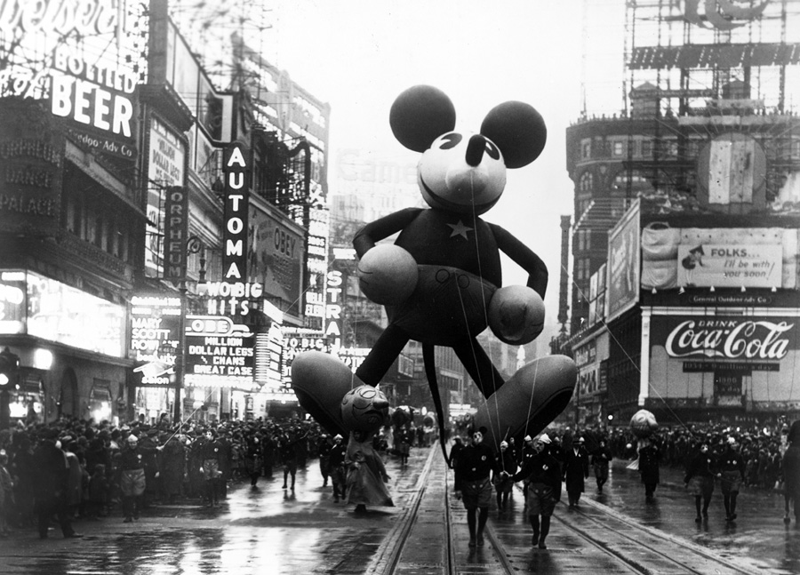 10 Offbeat Facts About The Macy’s Thanksgiving Parade