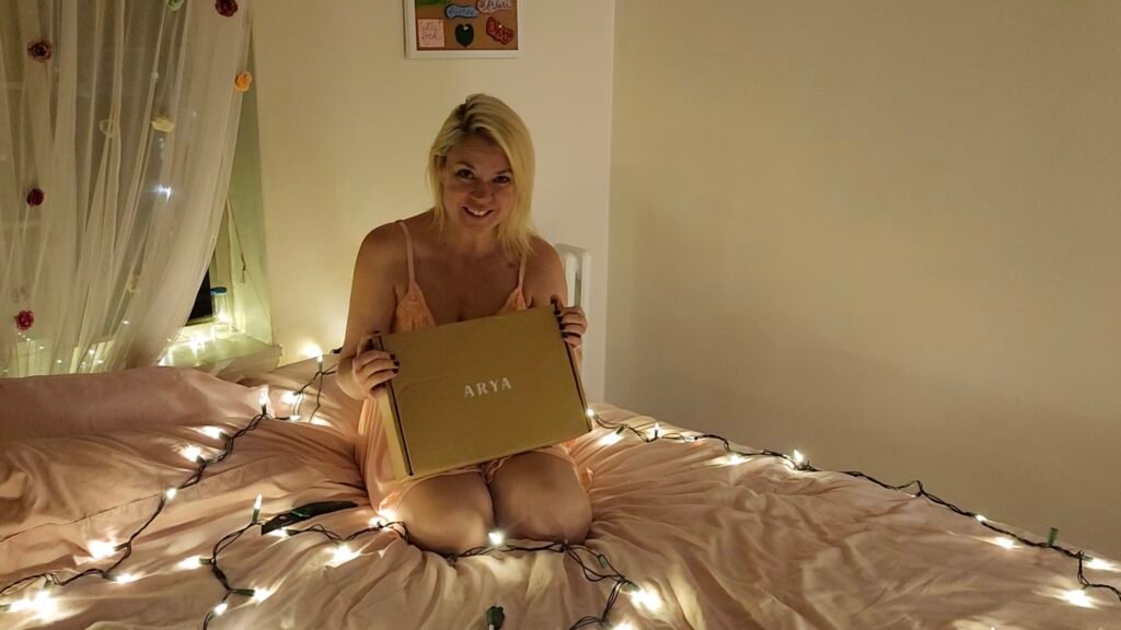 Arya live unboxing